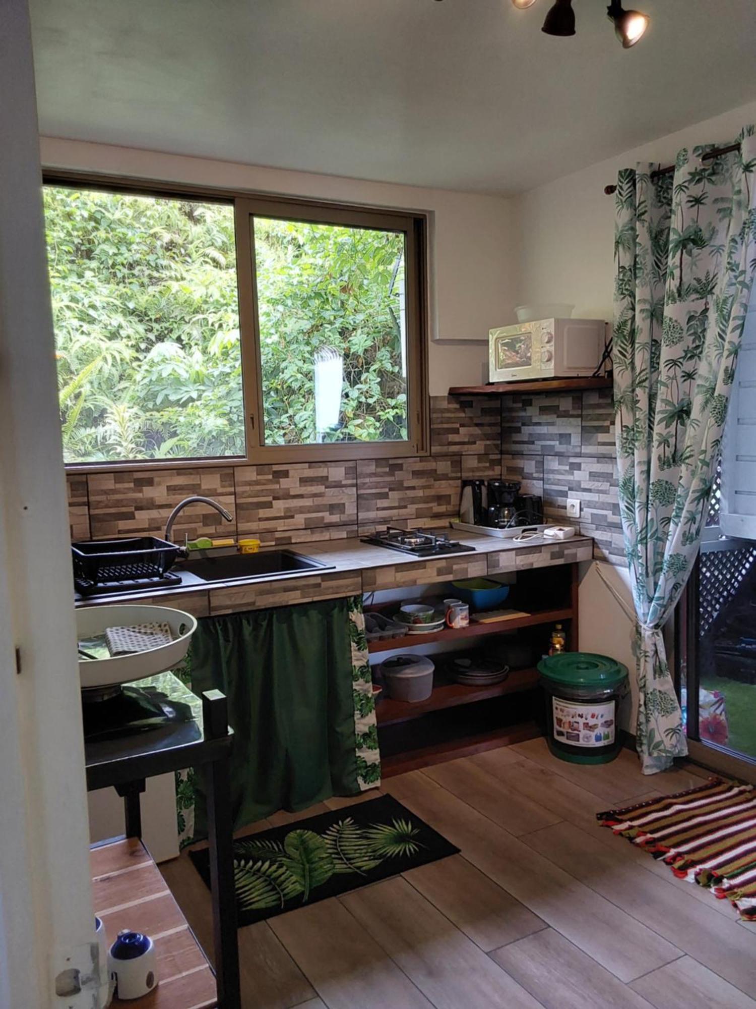 Fare Mahi Mahi Bed & Breakfast Утуроа Екстериор снимка
