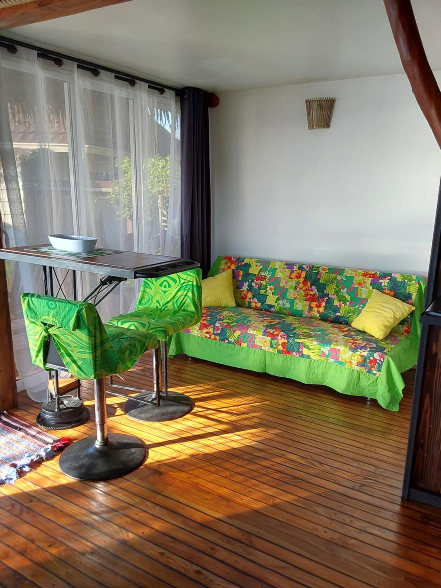 Fare Mahi Mahi Bed & Breakfast Утуроа Екстериор снимка