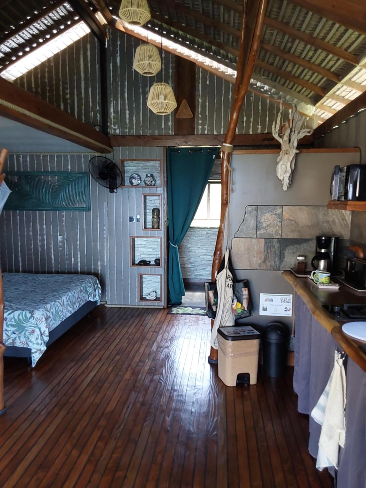 Fare Mahi Mahi Bed & Breakfast Утуроа Екстериор снимка