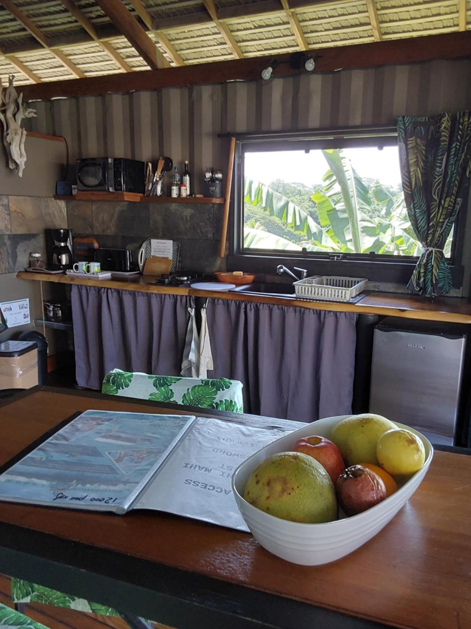 Fare Mahi Mahi Bed & Breakfast Утуроа Екстериор снимка
