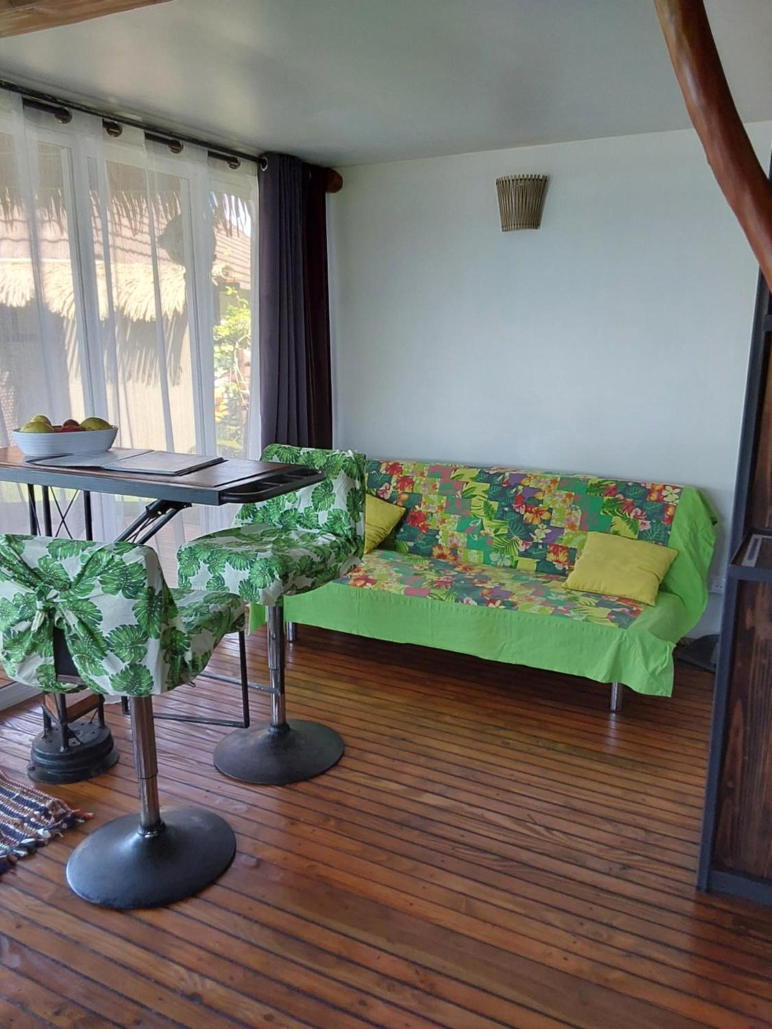 Fare Mahi Mahi Bed & Breakfast Утуроа Екстериор снимка